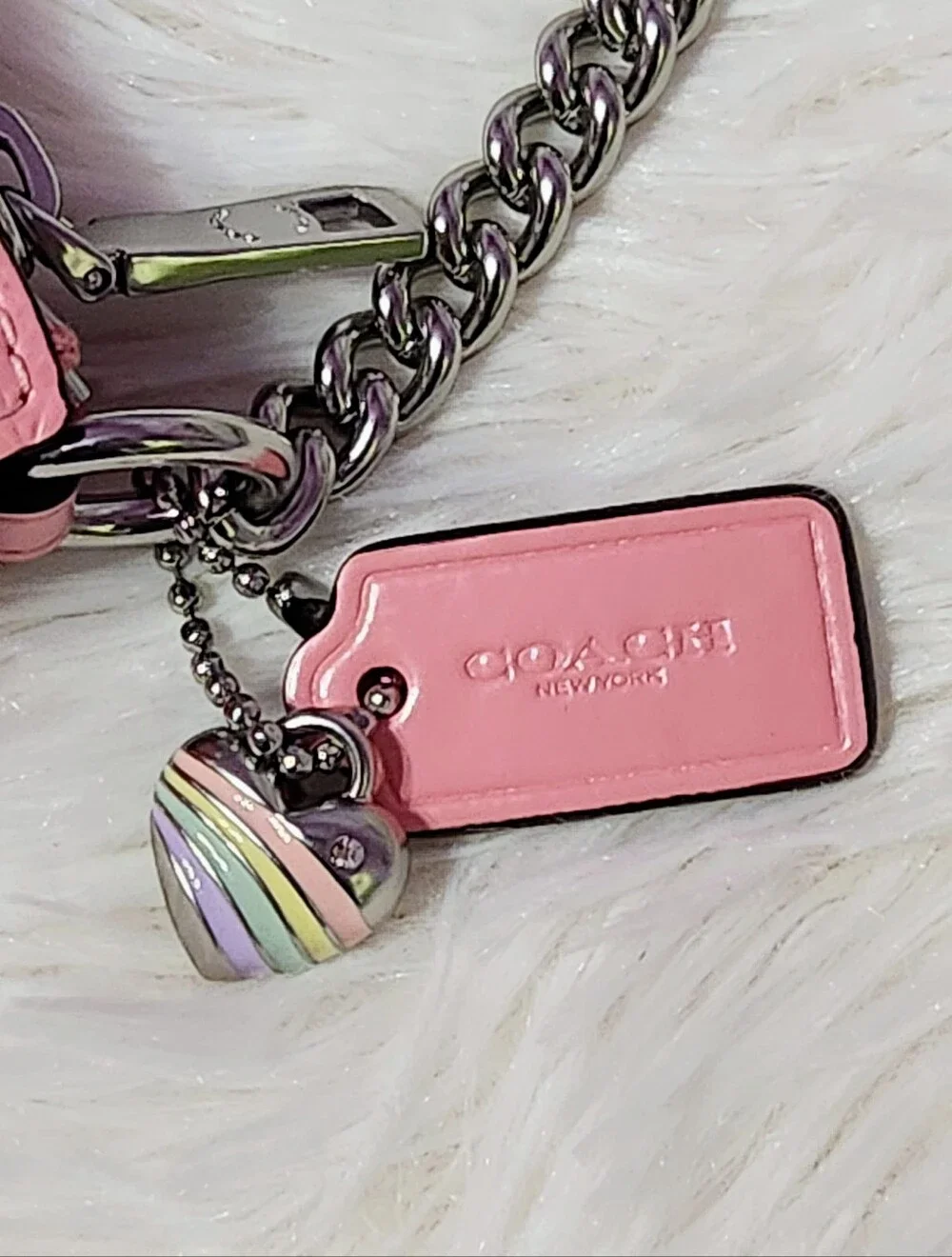 Coach lining measurements chain