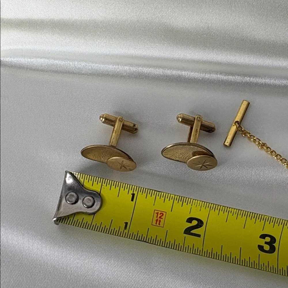 Vintage elegant gold