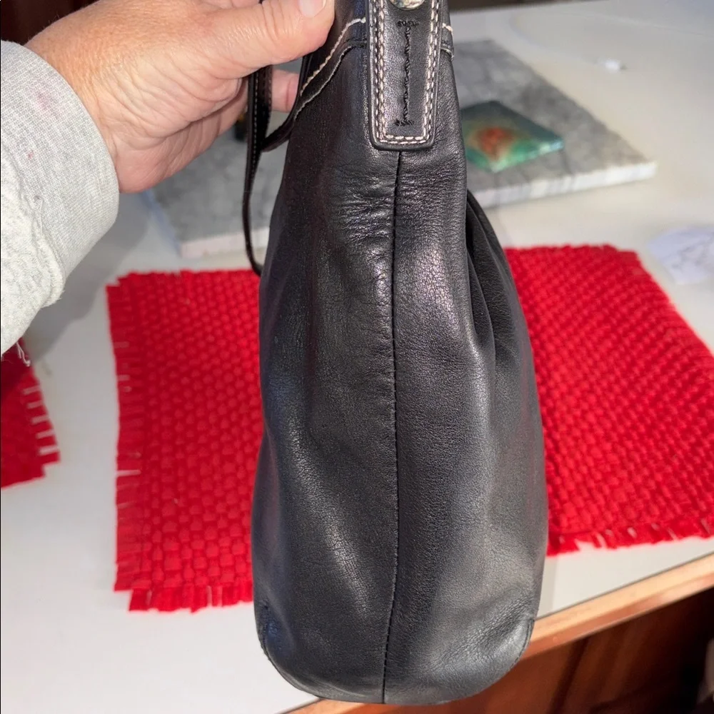 Coach  Vintage shoulder bag  F13764 Pleated front thick smooth leather black EUC