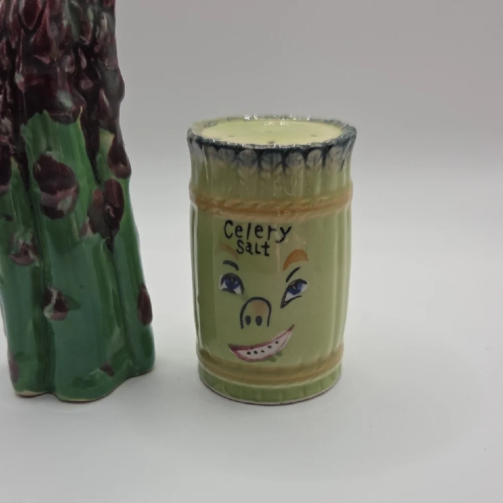 Source Unknown cork shakers
