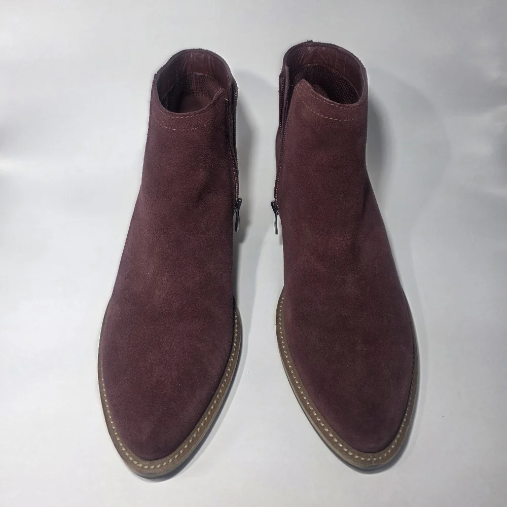 ECCO Women’s Ankle Boots Size 8-8.5 Burgundy Suede Zip Closure Comfort Casual