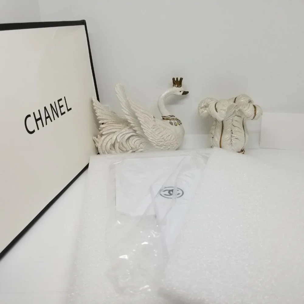 CHANEL white new