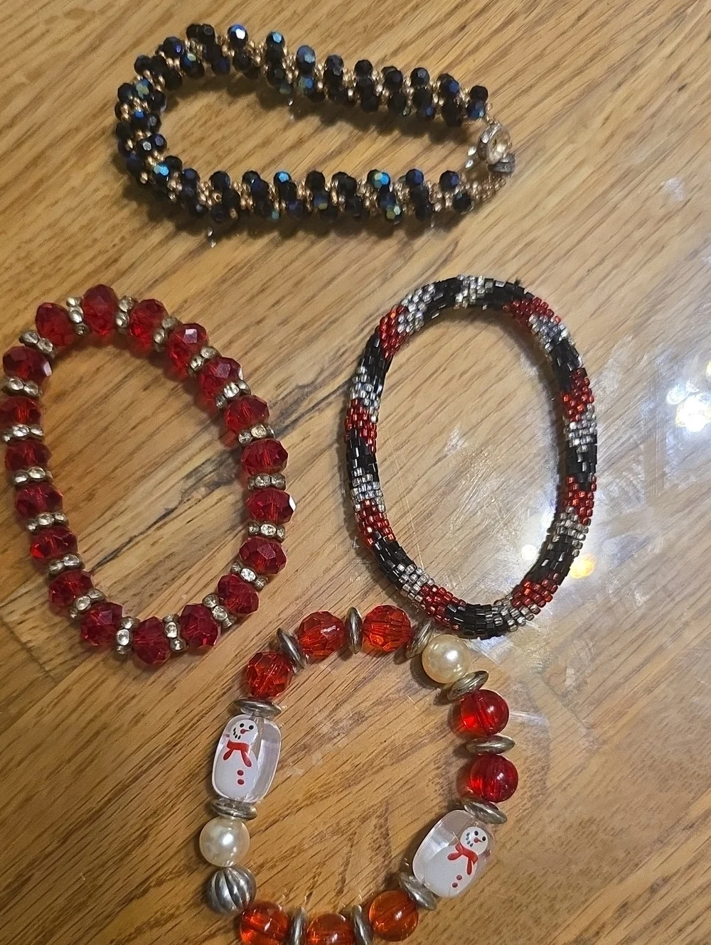 Women's Red & Black Beaded Bracelet Set — Festive Layering Bracelets
