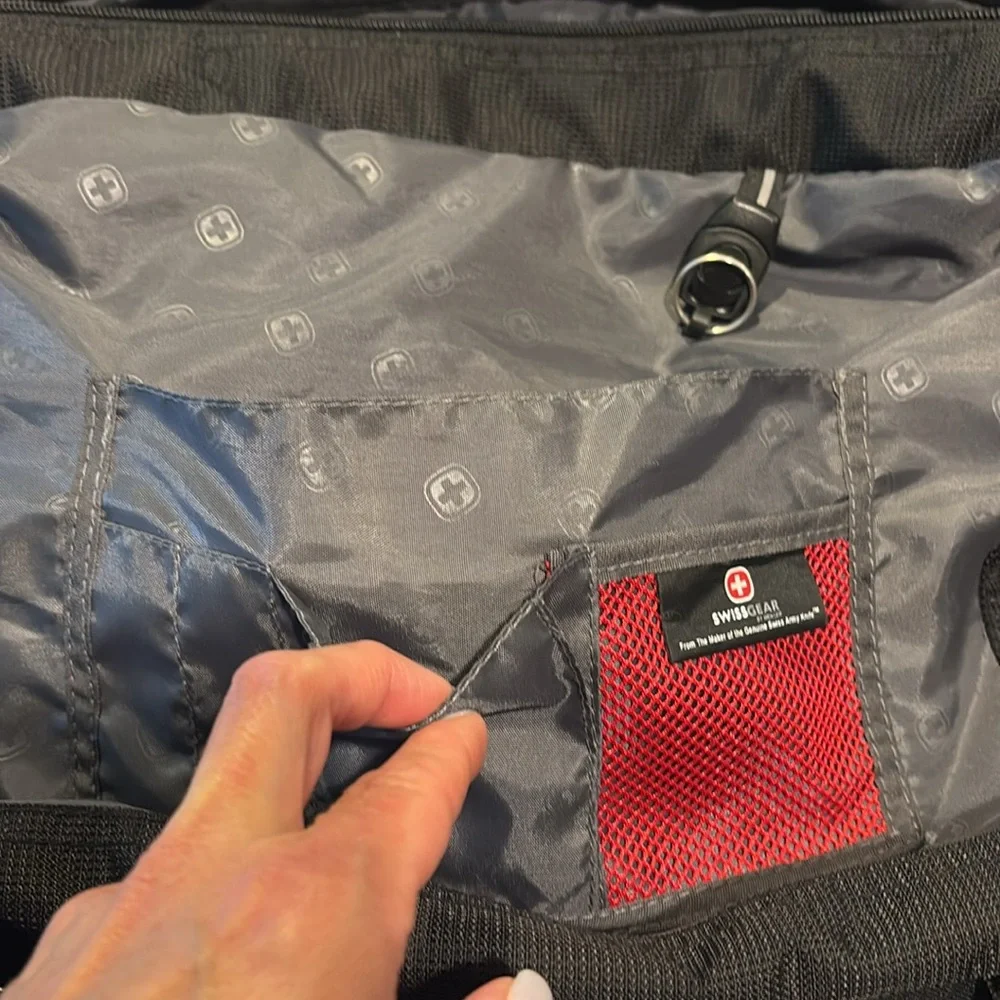 SwissGear laptop messenger
