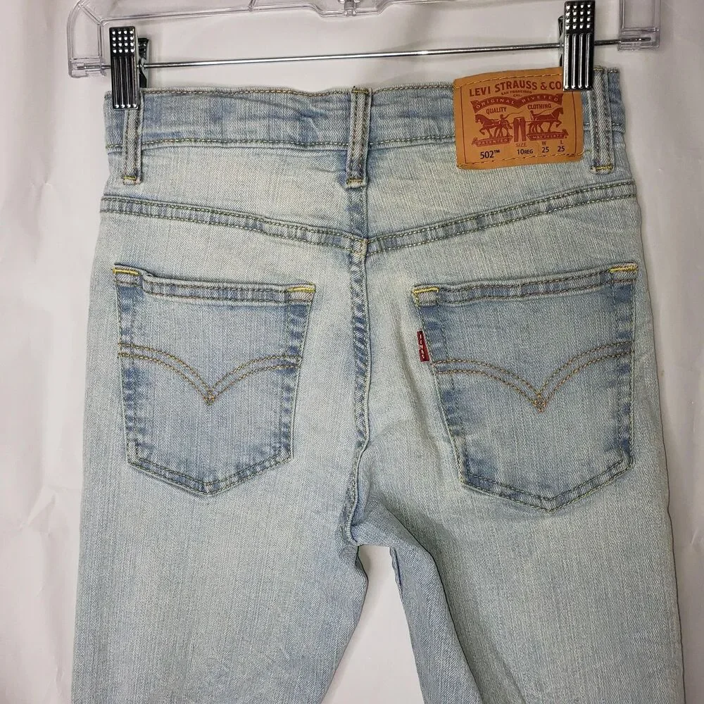 Levis levis 502