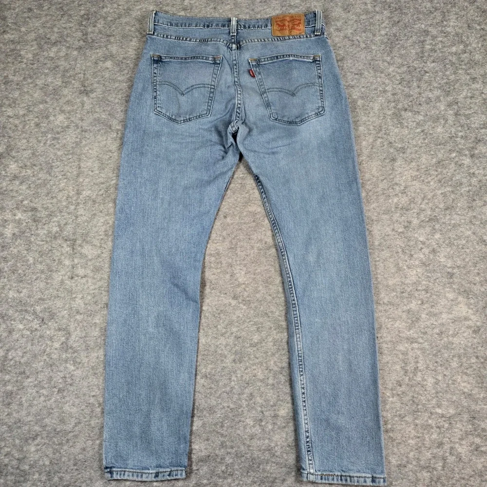 Levis measurements waist