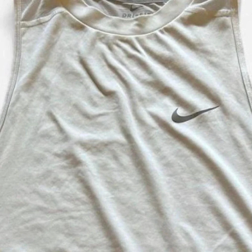 Nike Tank Top w/sheer back