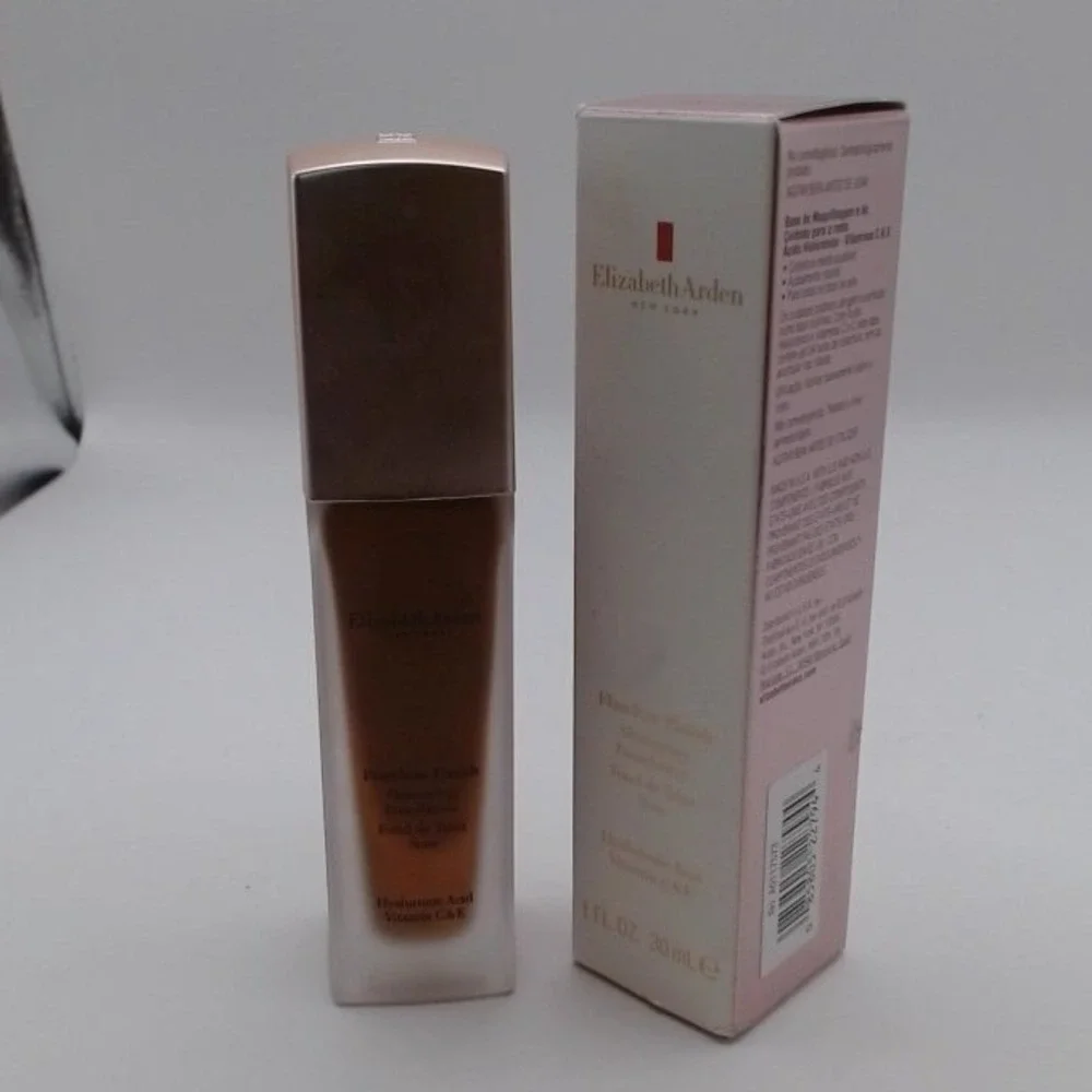 Elizabeth‎ Arden Flawless Finish Skincaring Foundation - 640N, BRAND NEW IN BOX