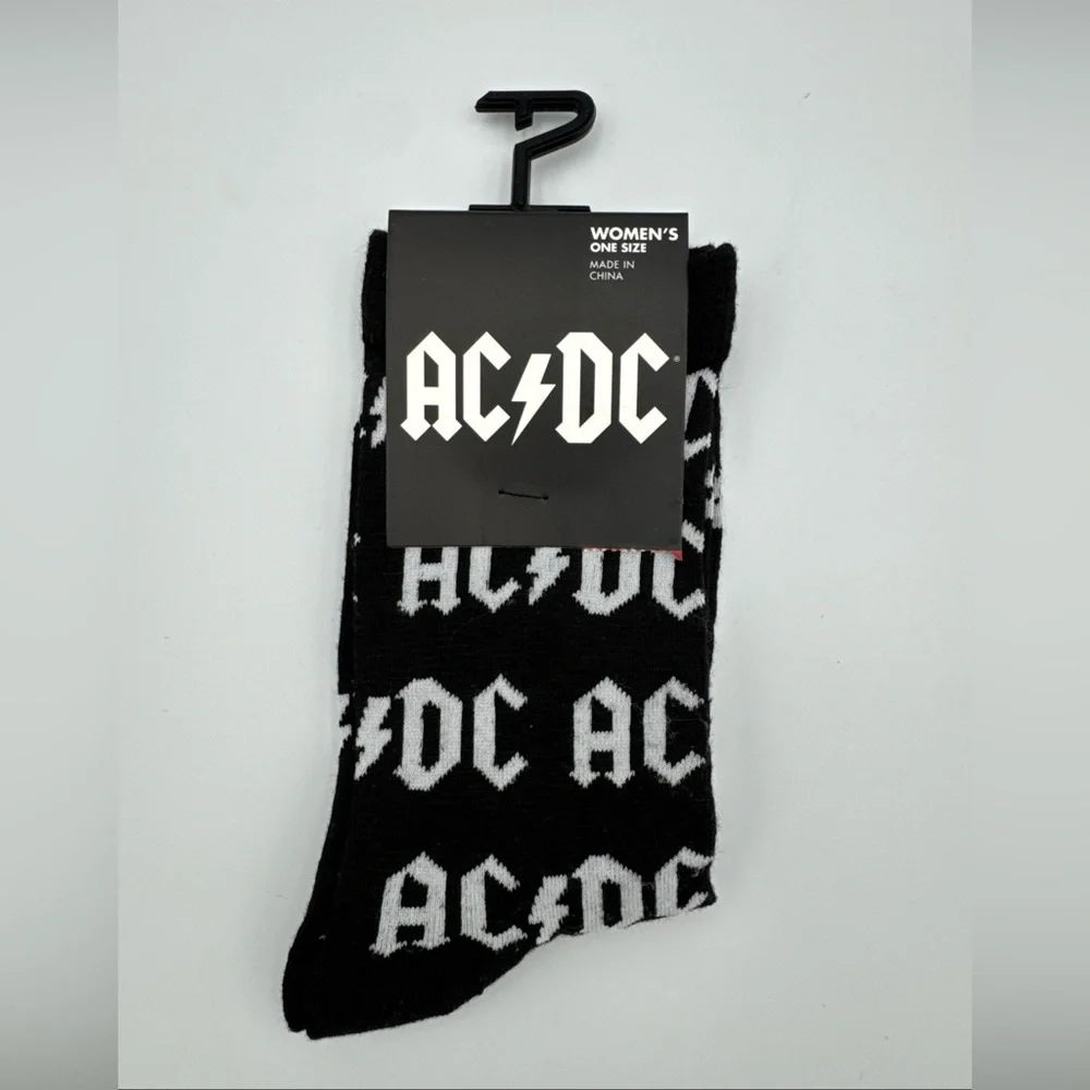 1 Pair Woman's AC/DC Crew Socks‎ One Size NWT Size 6-9.5 Black & White Calf High