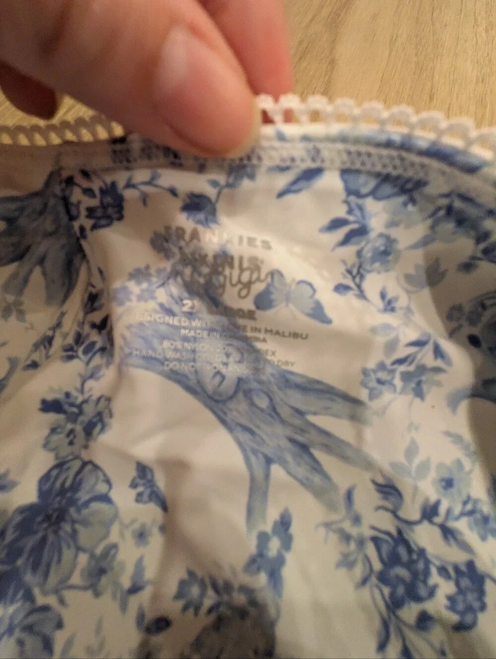 Frankies Bikinis bottoms size