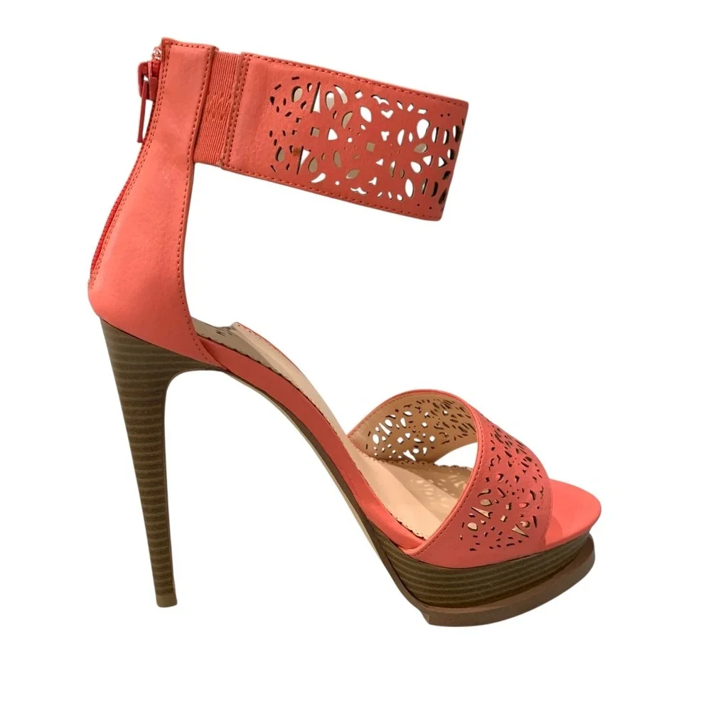 Madison by ShoeDazzle bold statement