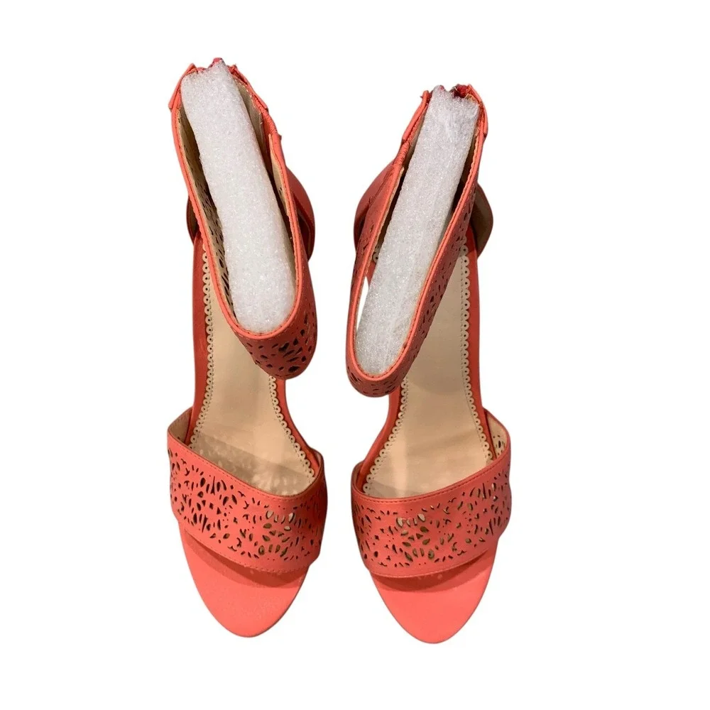 Madison by ShoeDazzle bold statement