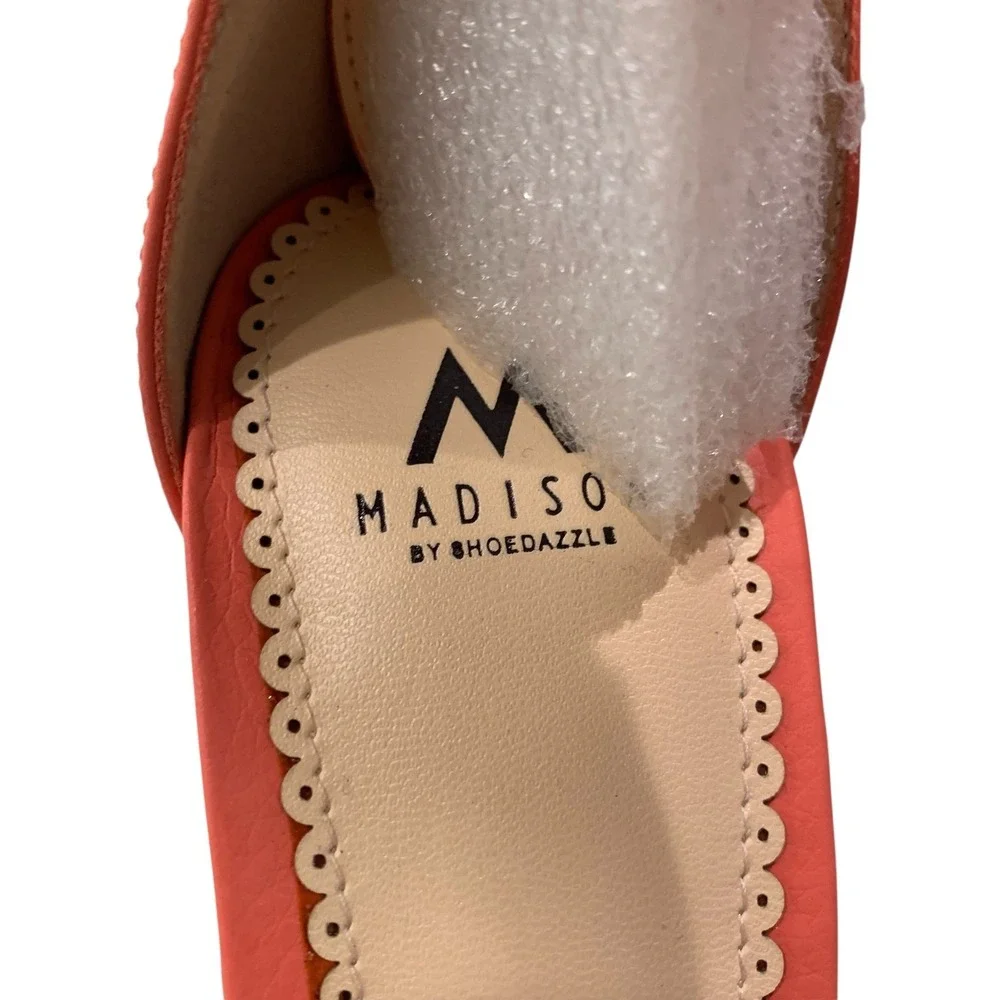 Madison by ShoeDazzle bold statement
