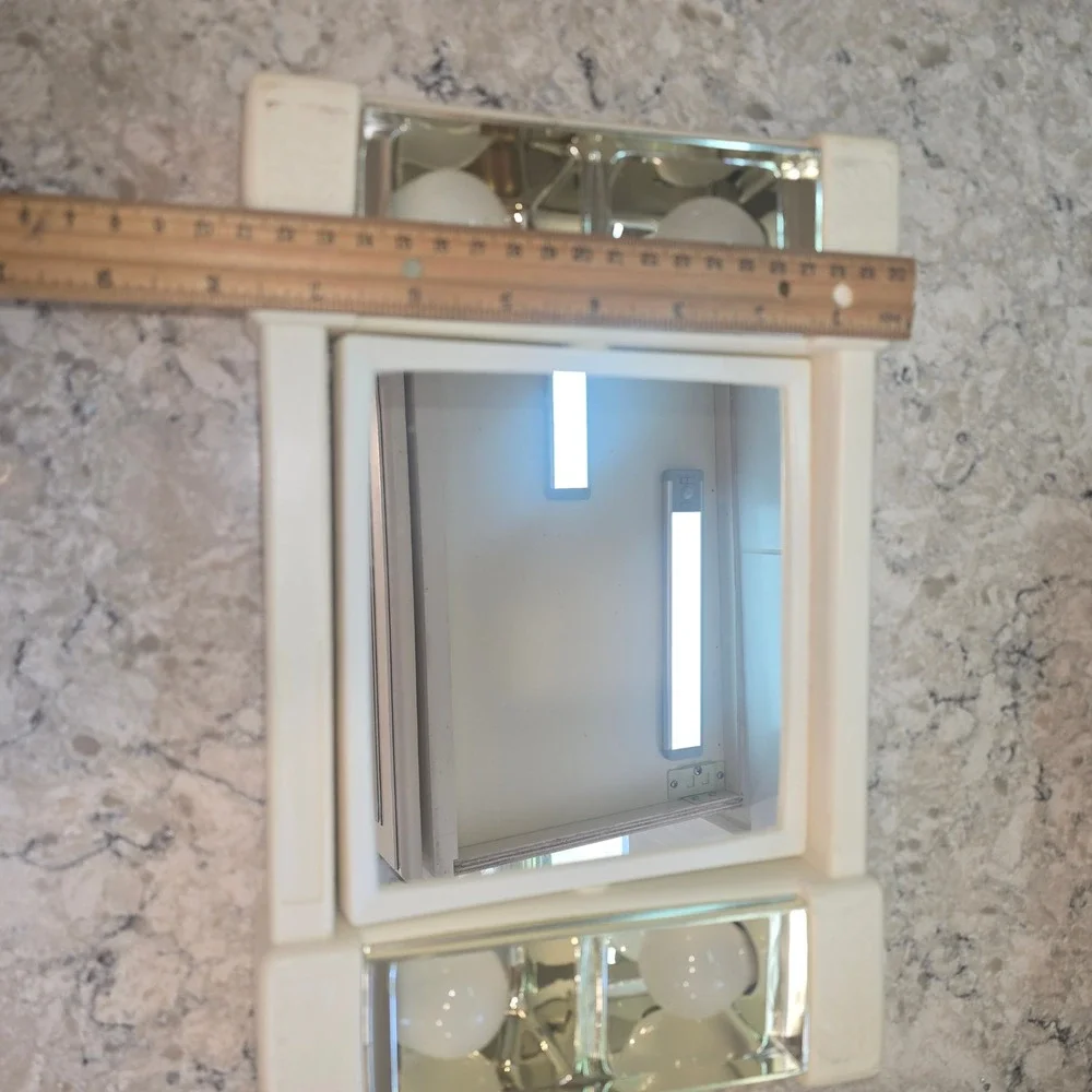 Vintage JetSet Portable Lighted Makeup Mirror with Travel Case Vanity Swivel