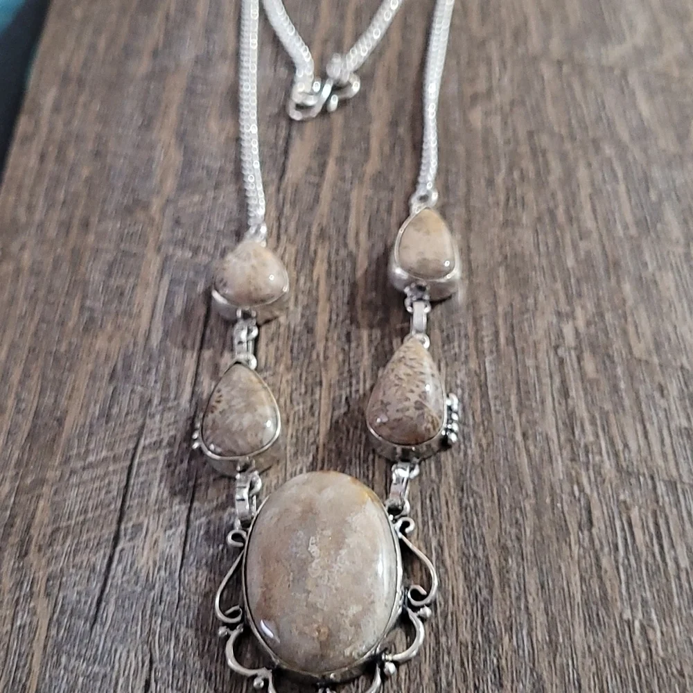 N/A artisan necklace