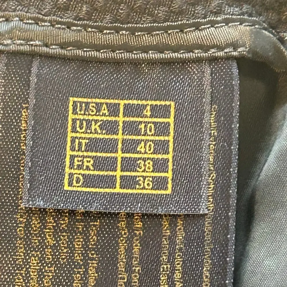 Brooks Brothers down italy