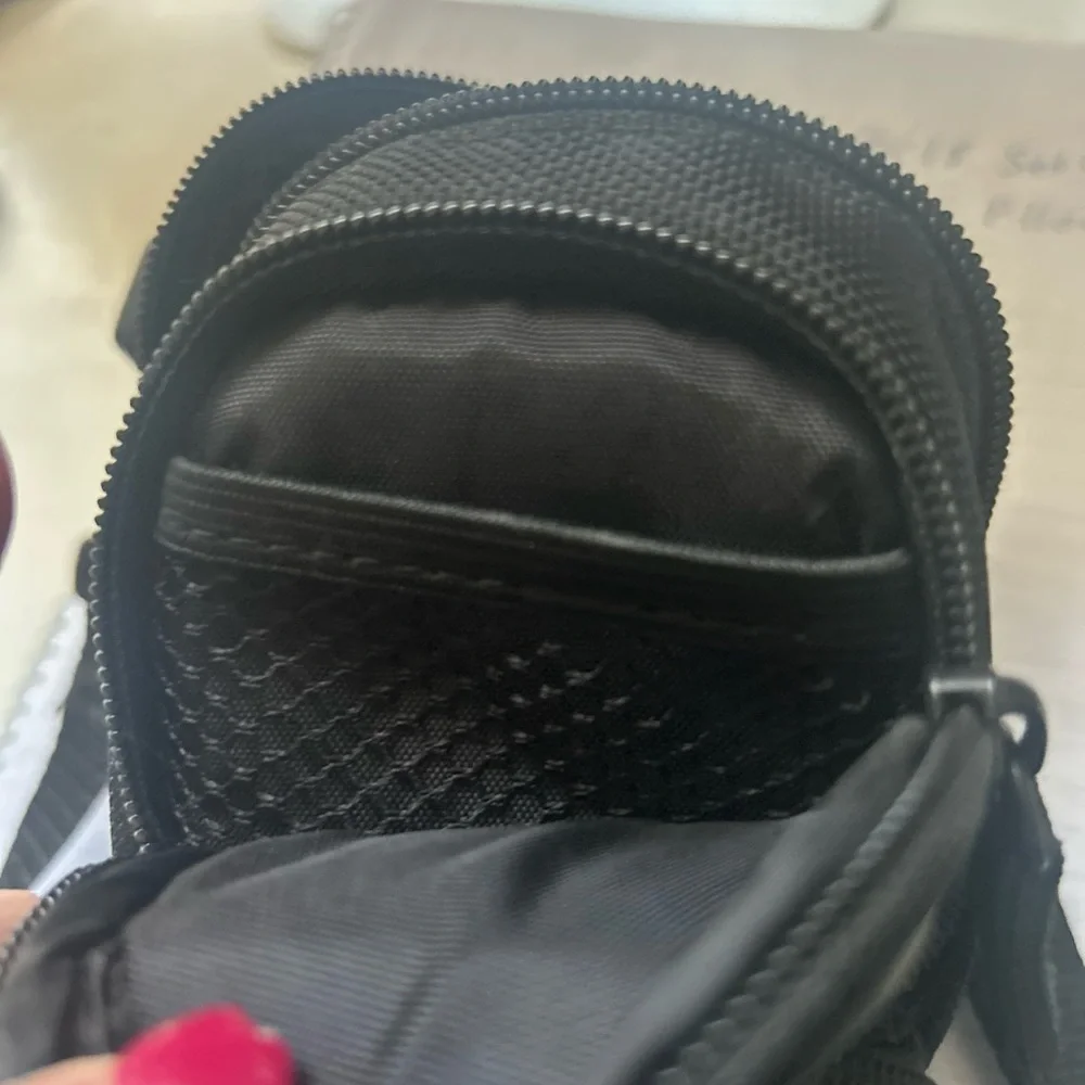 Sony Cyber Shot Camera Carry Bag Case 3 Pocket with Shoulder Strap