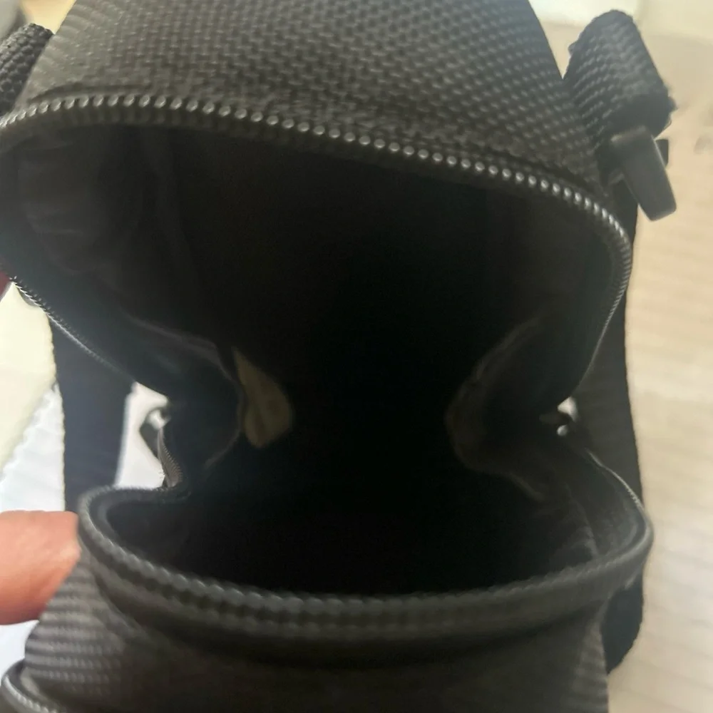 Sony Cyber Shot Camera Carry Bag Case 3 Pocket with Shoulder Strap