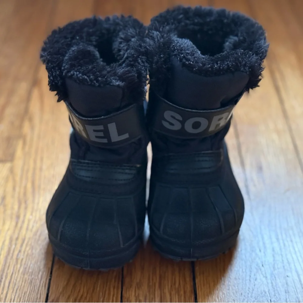 Sorel black snow
