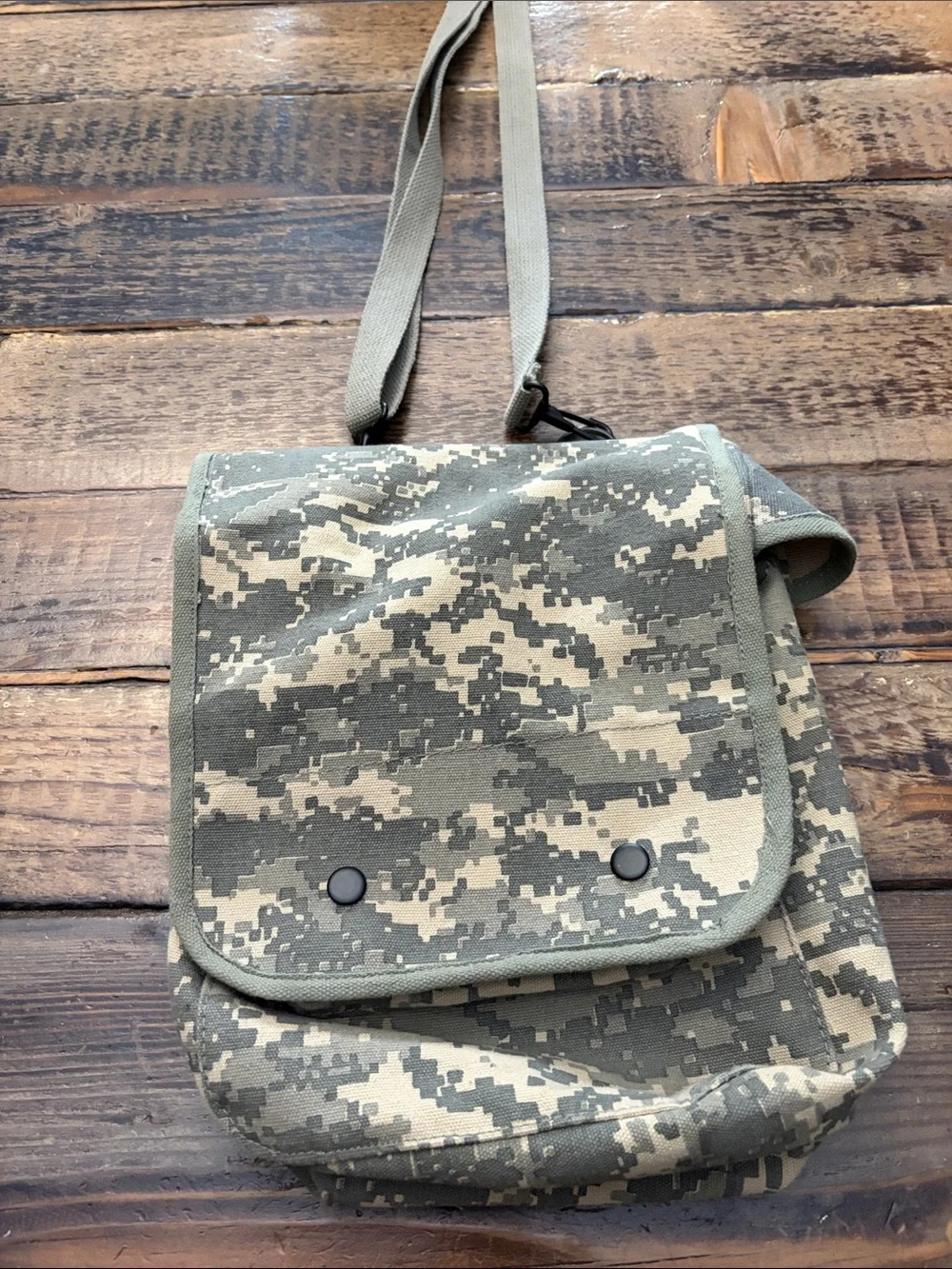 Men's Digital Camo Crossbody Bag - Olive Green