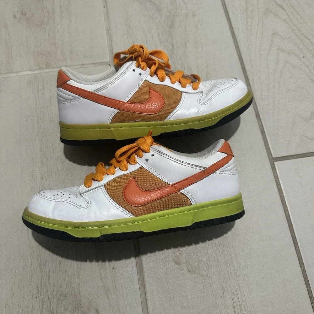 NIKE‎ 317813-181 WOMEN'S WHITE ORANGE BLAZE DUNK LOW SNEAKERS SIZE 7.5