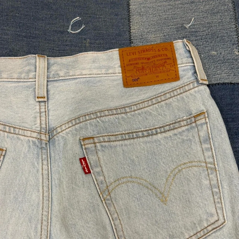 N/A levi women