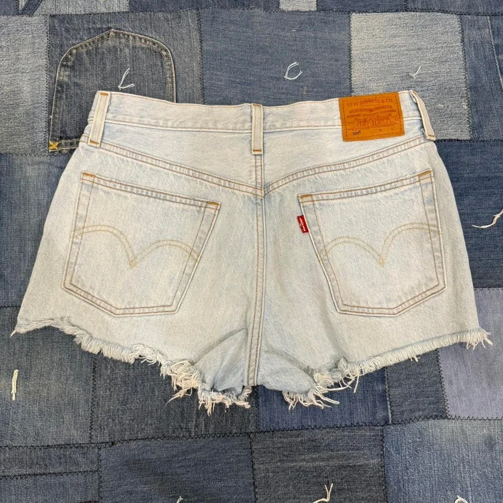 N/A levi women