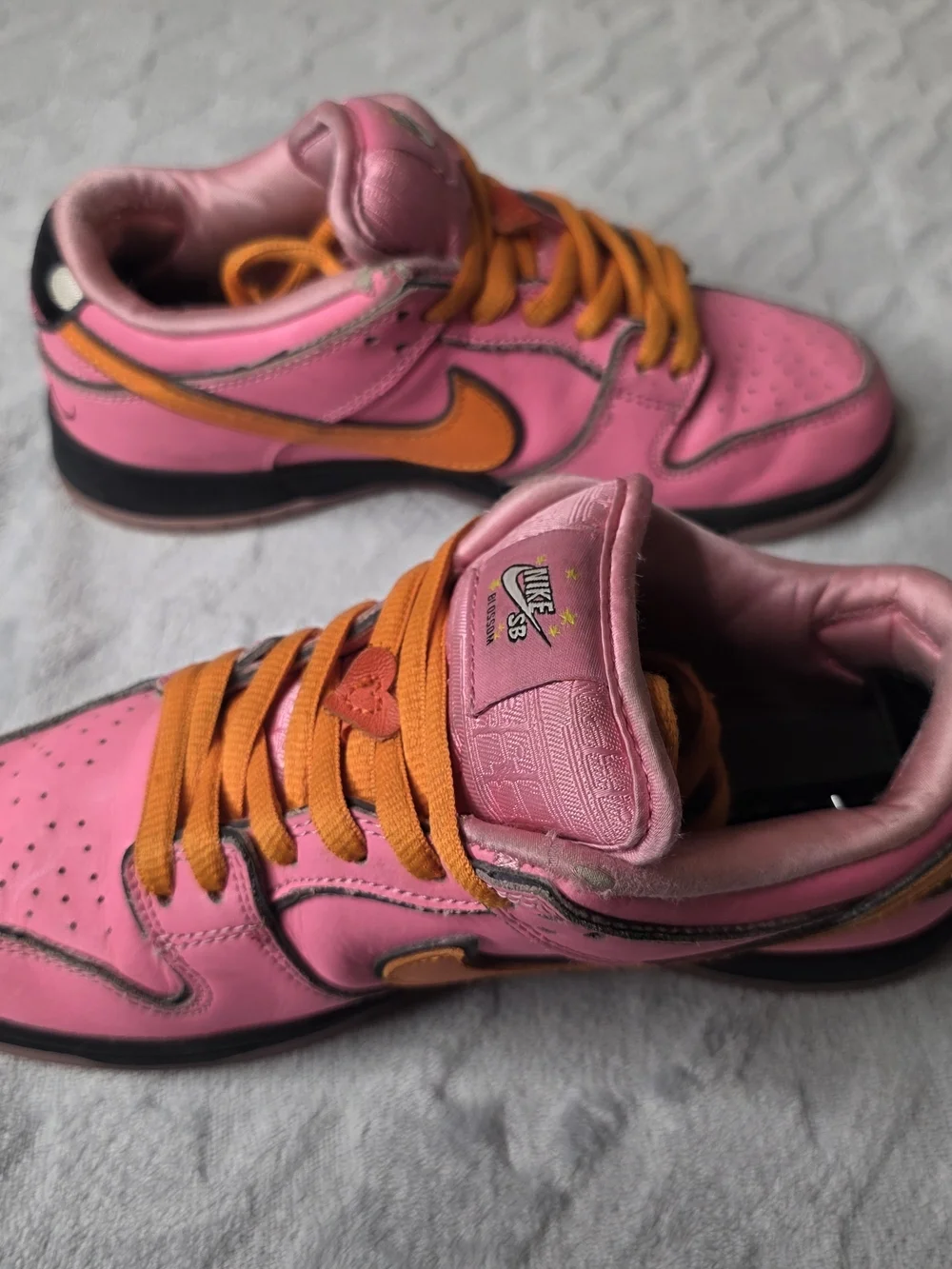 Nike vibrant pink