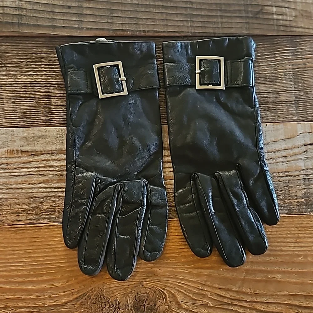 N/A black leather