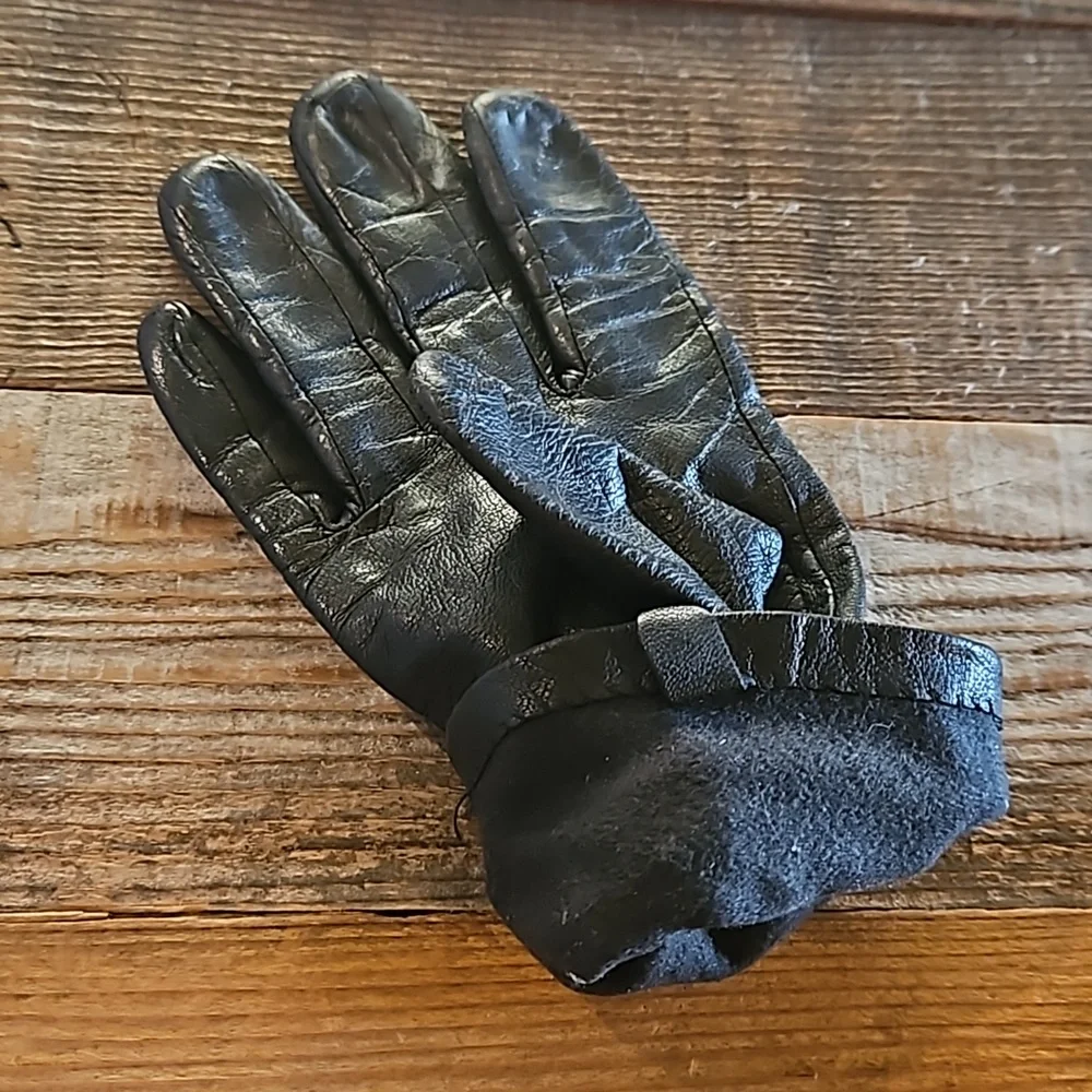 N/A black leather