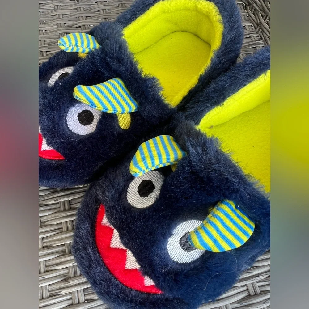 Totes Cozy‎ Monsters Kids Slippers