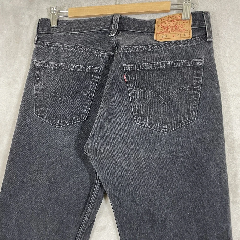 Levis item excellent