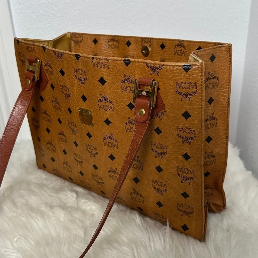 💯Authentic MCM Cognac Visetos Tote with Black Accents🍀