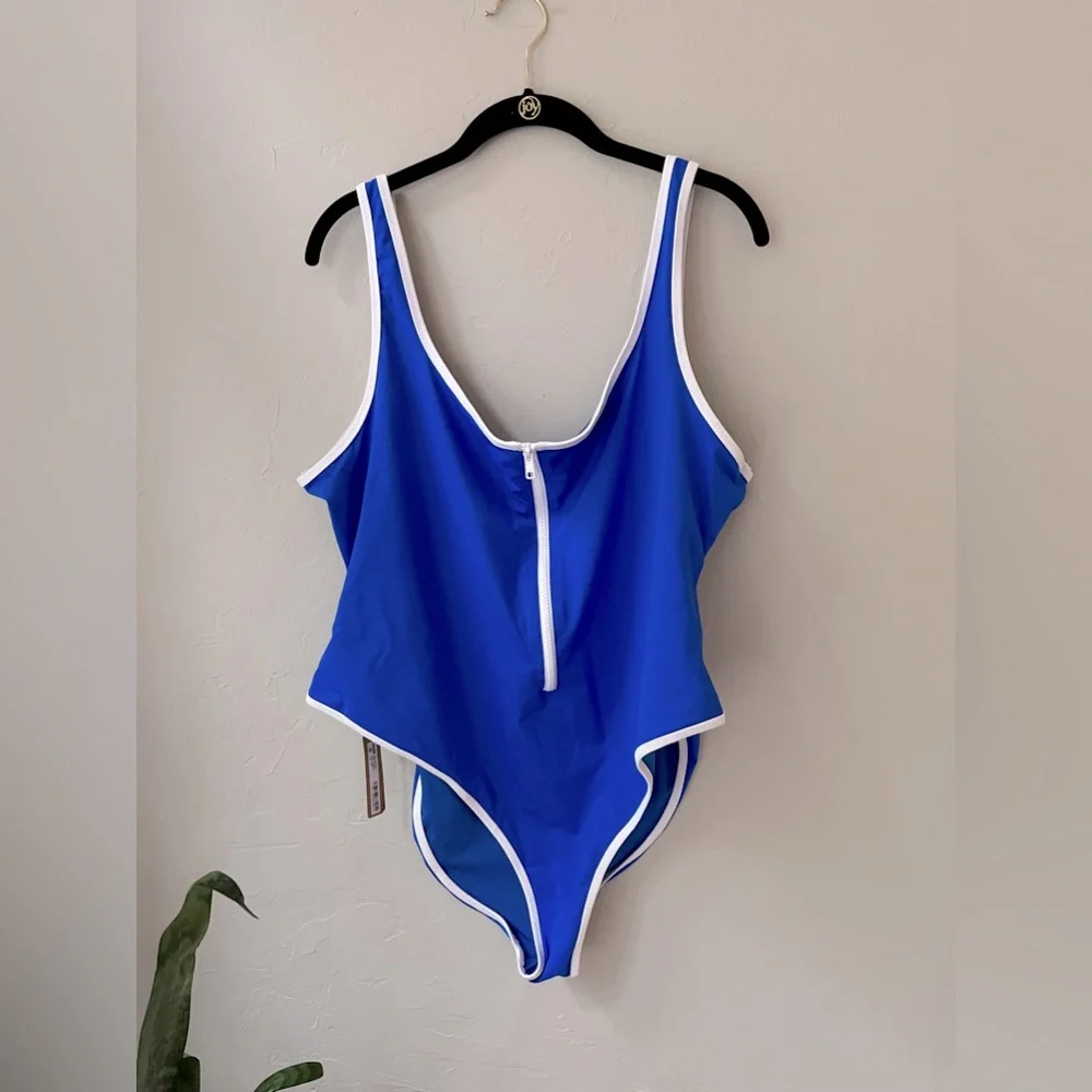 SKIMS swim scoop