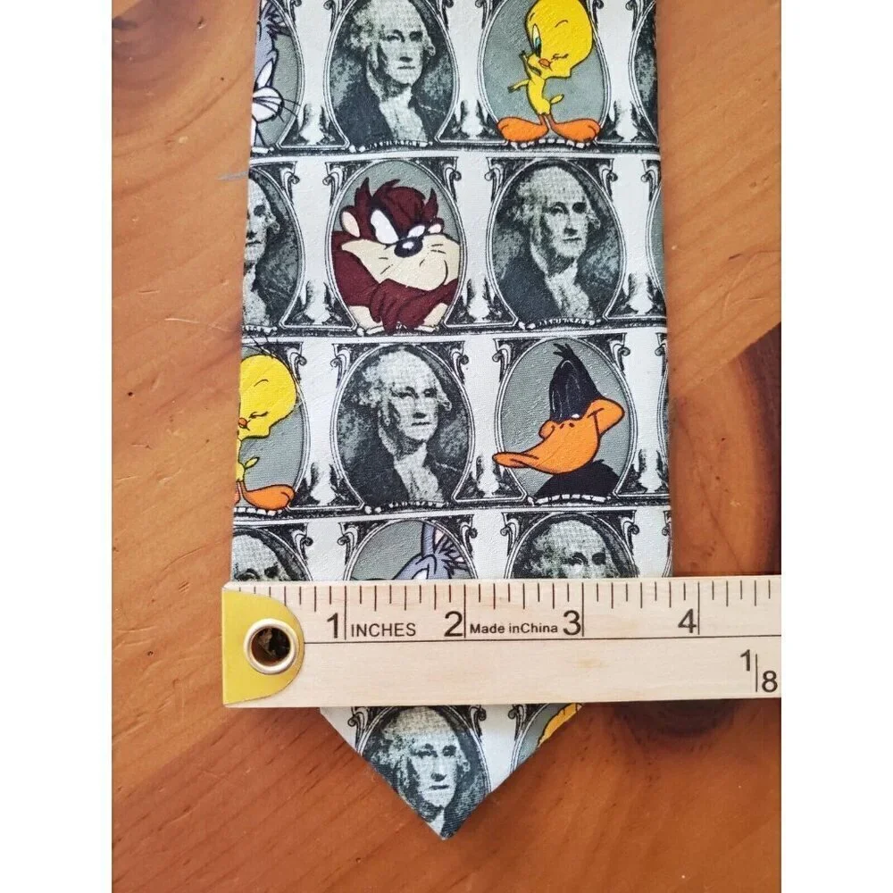 Looney Tunes Mania this mens