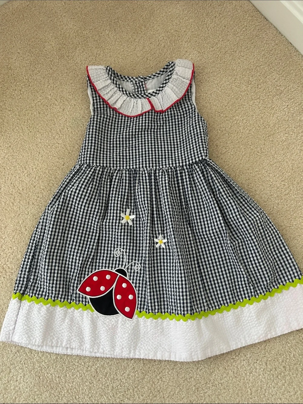 Girls 4T / 4 seersucker casual sundress ladybug collar dress