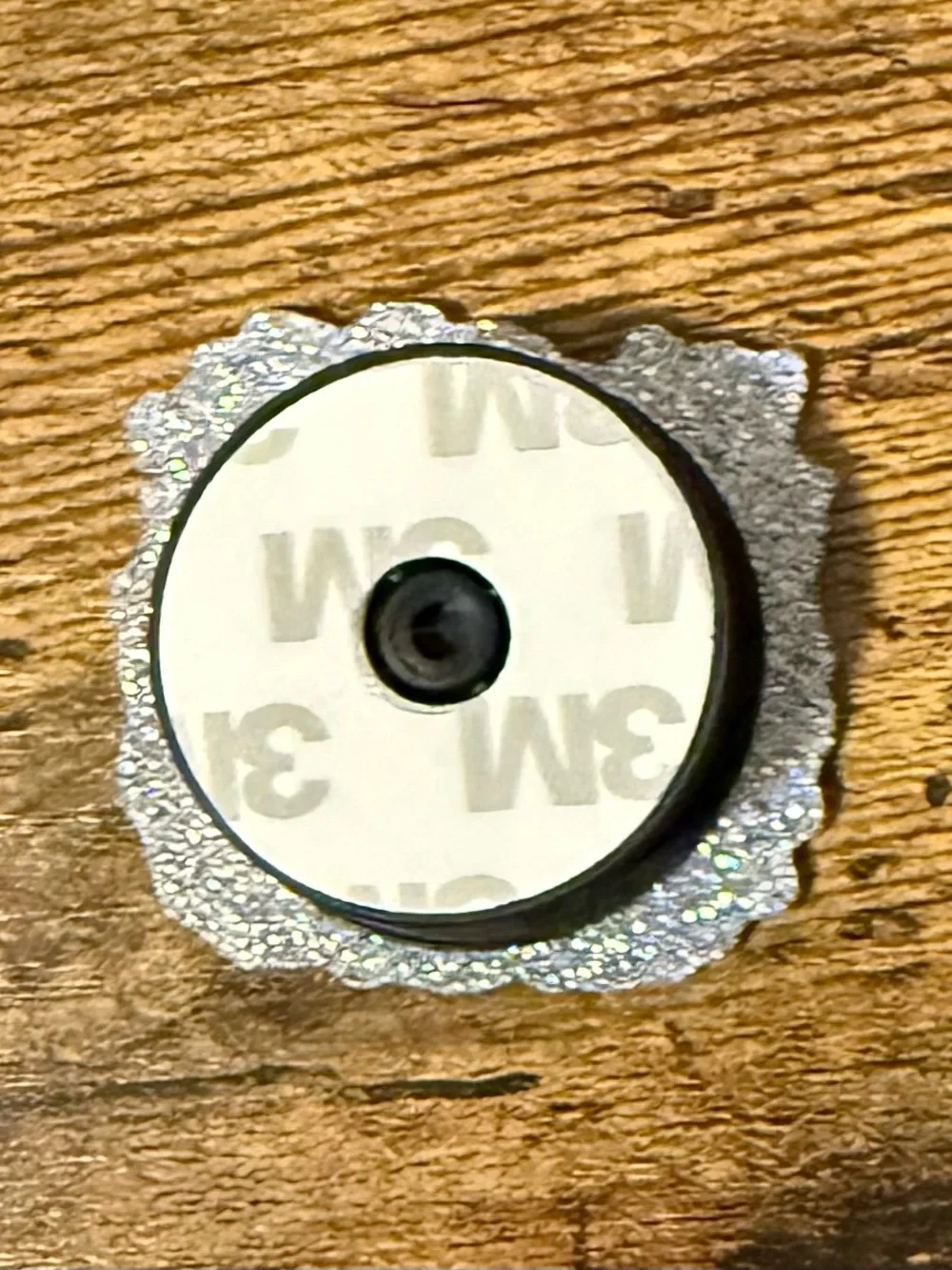 N/A popsocket featuring