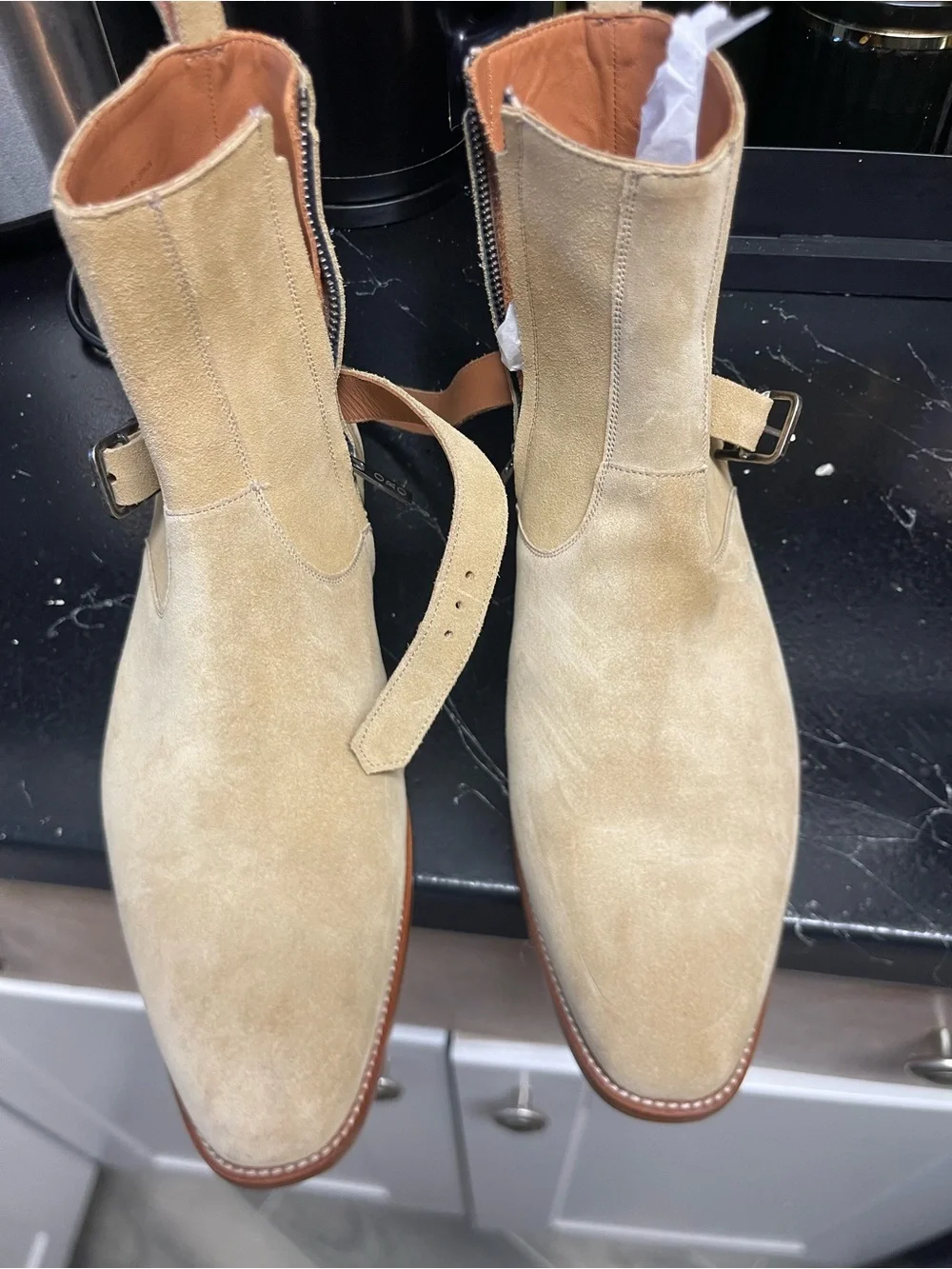 Oro beige suede