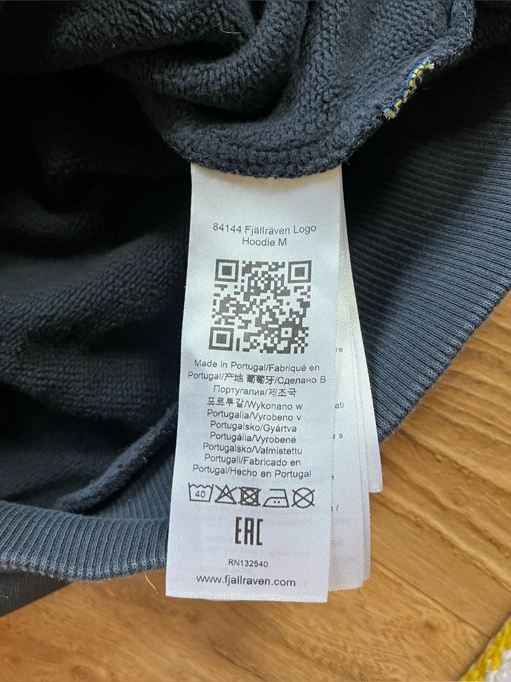 Fjallraven Logo Hoodie in Dark Navy
