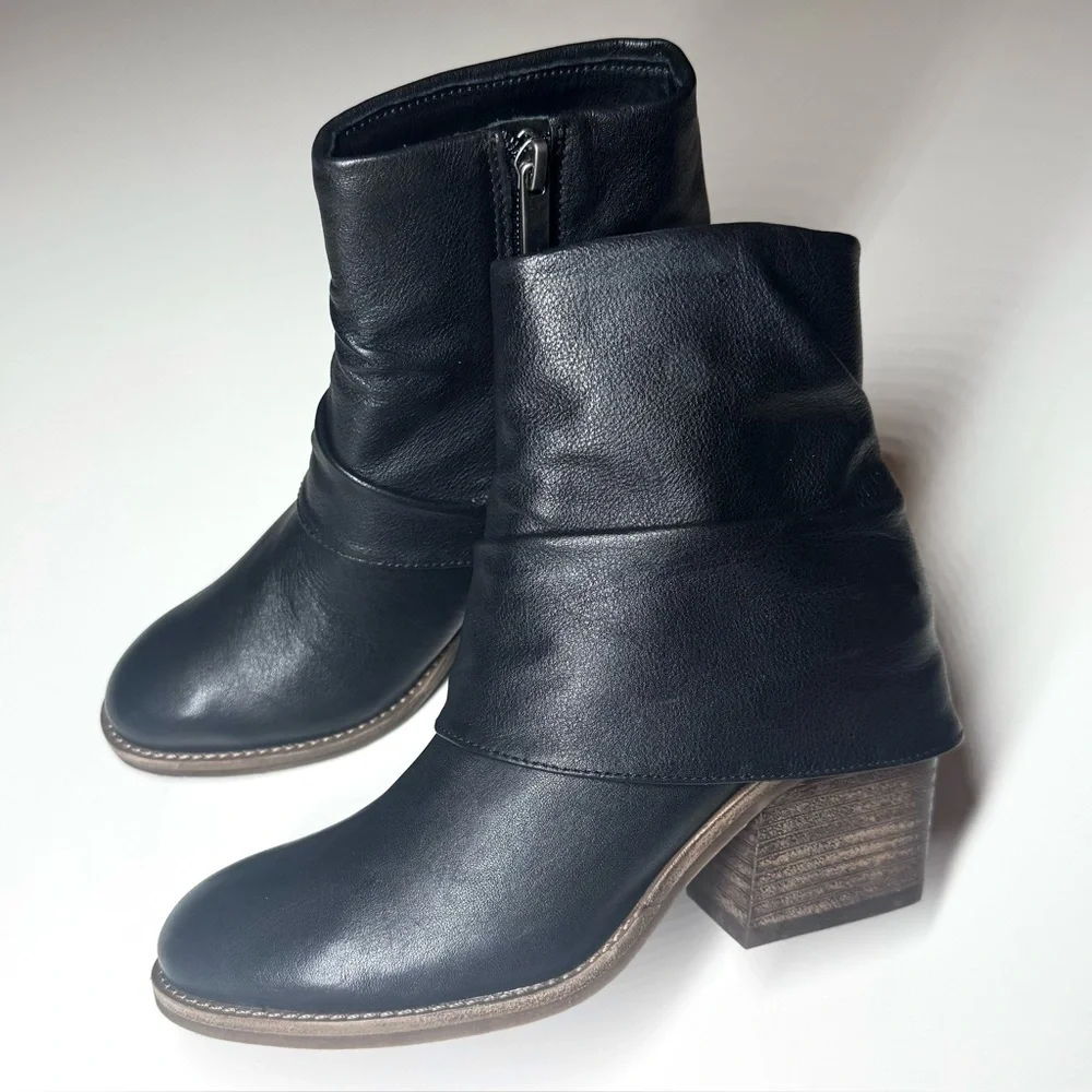 Earth Women’s Savvy Block Black Heel Ruched Casual Booties Size- 5 M