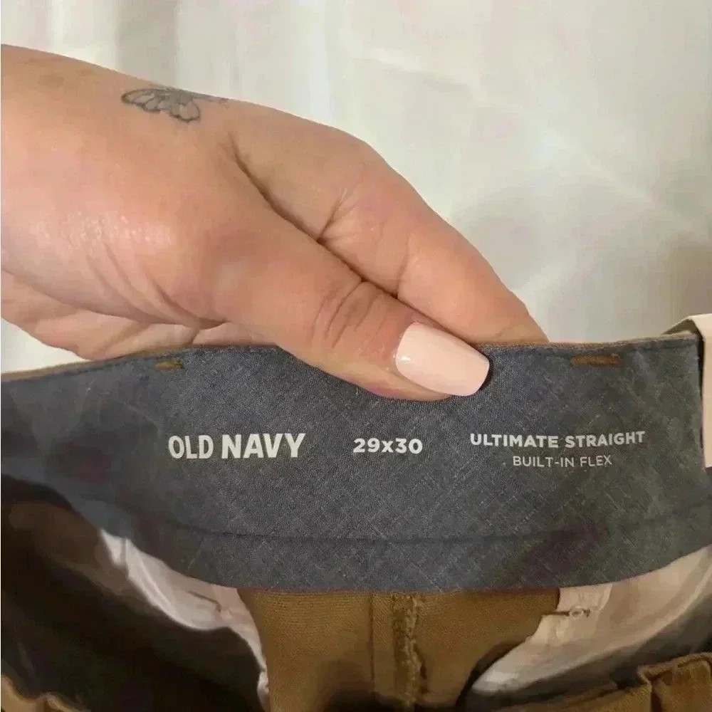 Old Navy ships business