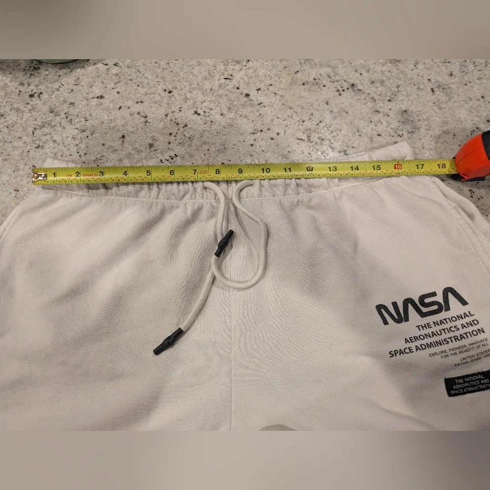 H&M nasa graphic