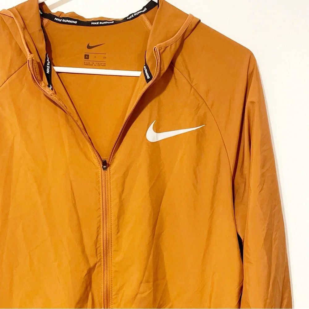 Nike lightweight jacket