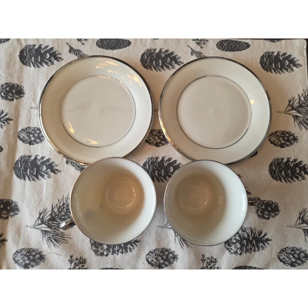 Lenox solitaire cups
