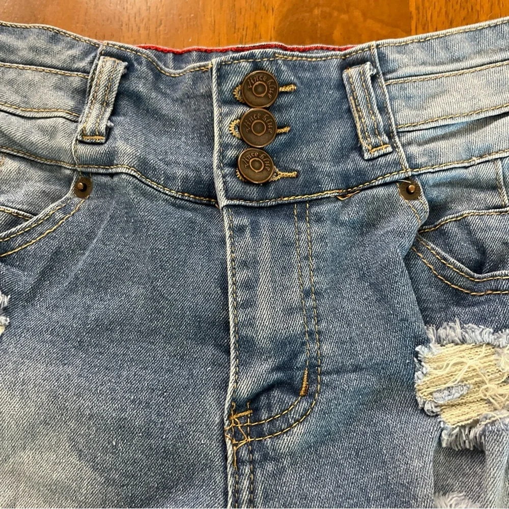 Vince stylish distressed