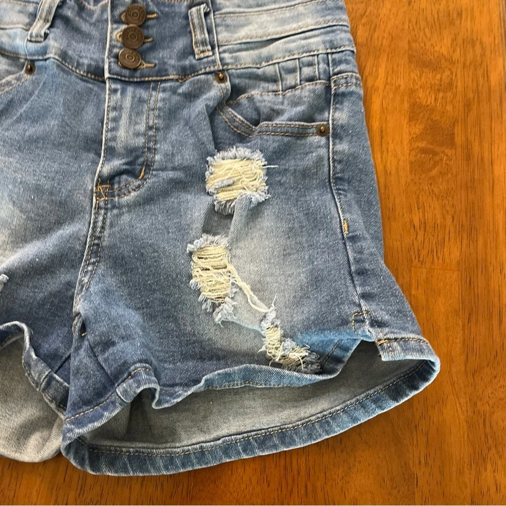 Vince stylish distressed