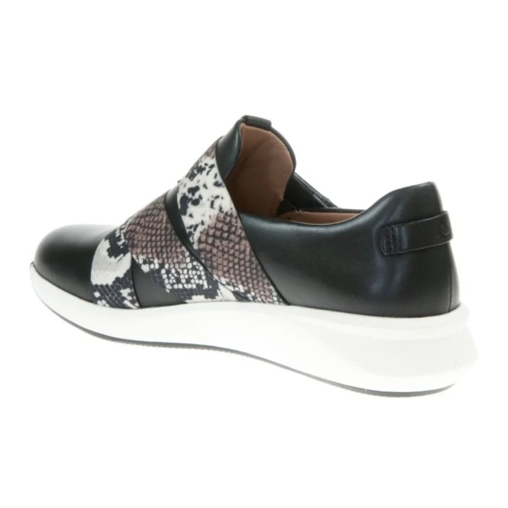 Clarks Women's Un Rio Strap Sneaker Brown and Black Snake Print Size 7.5