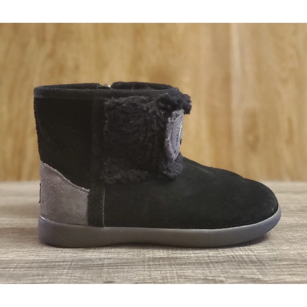 UGG Classic Koala Stuffie Boots Youth Size 10‎ Black