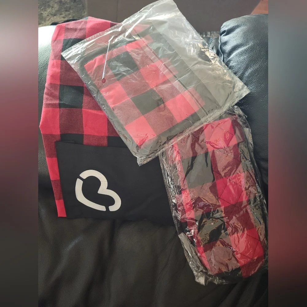 Chef red and black check apron BBQ‎ hot mitten and hot pad 3pc kitchen set