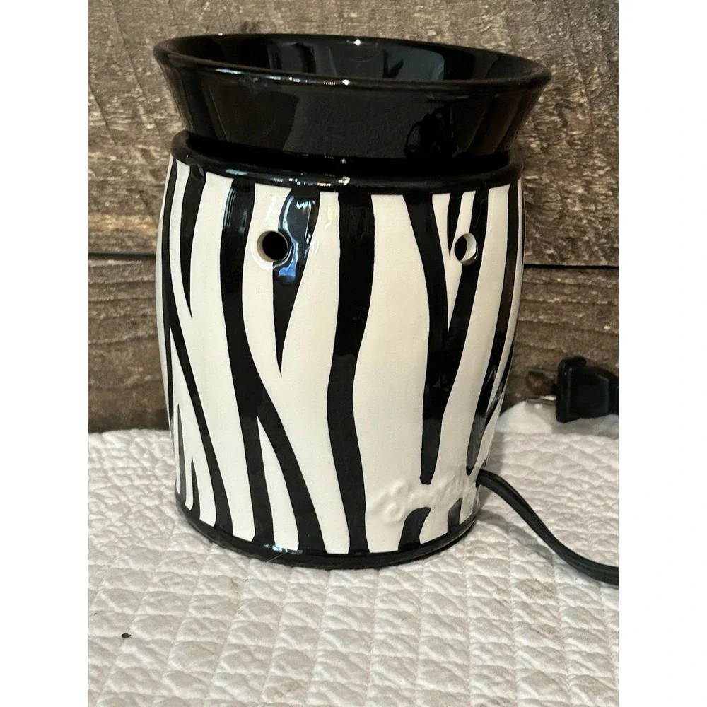 Scentsy warmer zebra